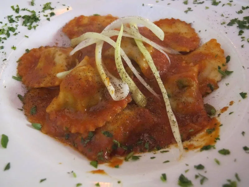 Ravioli med lam og mynte. Helt vidundelig.