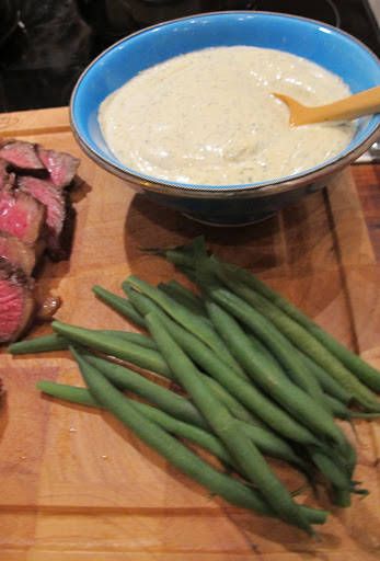 Bistrostemning i hjemmet. Kjøttet er supermørt og poteter og jodskokk er knasende.