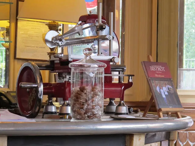 le chardenoux Kokeboken er en av mine juveler i samlingen. Den fikk jeg forært av min svigermor sist vi var i Paris.