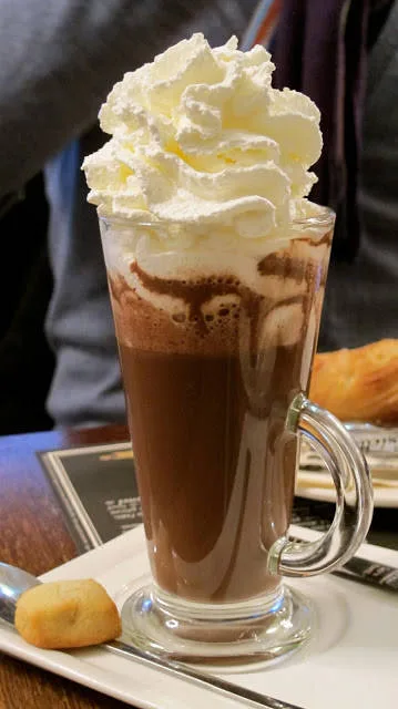 Ellers hva med en tykk og lett bitter sjokolade?