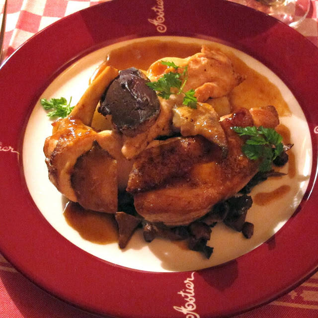 kyllinglever på toast og nydelig kylling