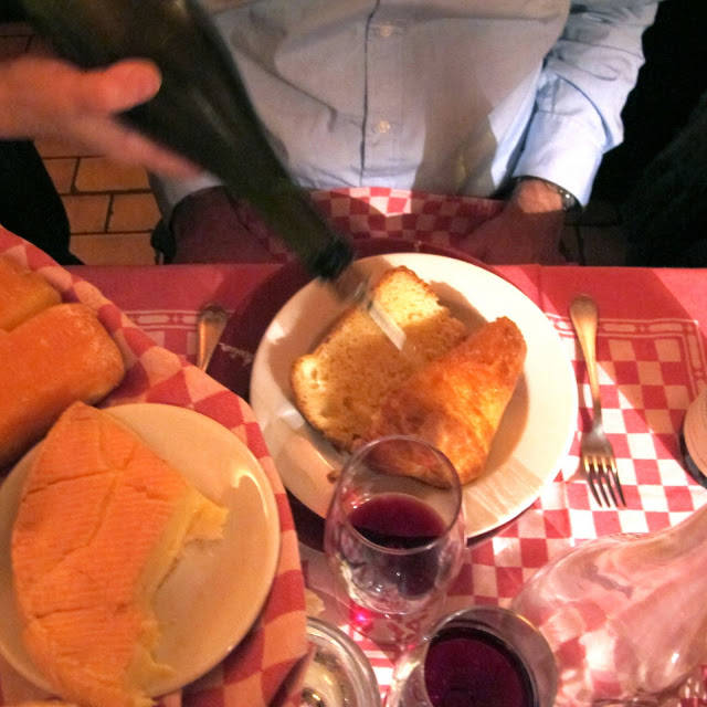 Ruhm baba... herregud for en rett. Veldig mye rom. Ikke helt for alle. Reddet av krem.