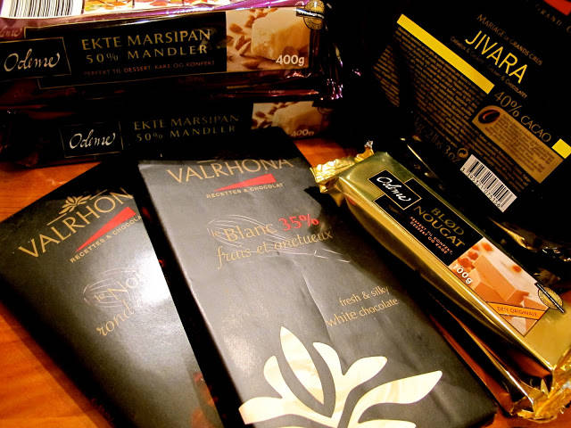 Valhrona-sjokolade, bløt nougat og marsipan. Jeg er klar for å lage julekonfekt!