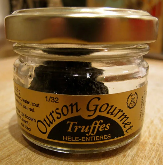 Sommertrøffel. Ikke så kraftig på smak, men flott og dekorativ i en rett.