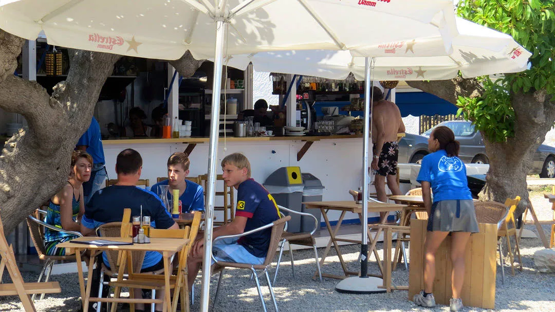 Strandbaren som serverer deilig mat.