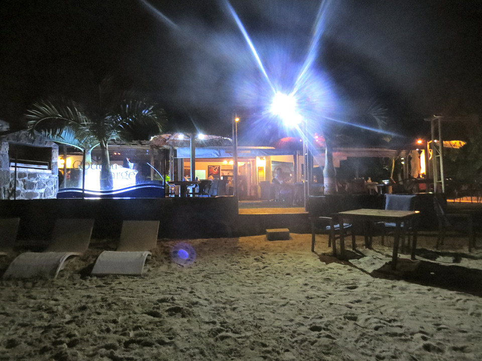 Le gout du large. Strandrestaurant med herlig sjømat i Grand Baie, Mauritius
