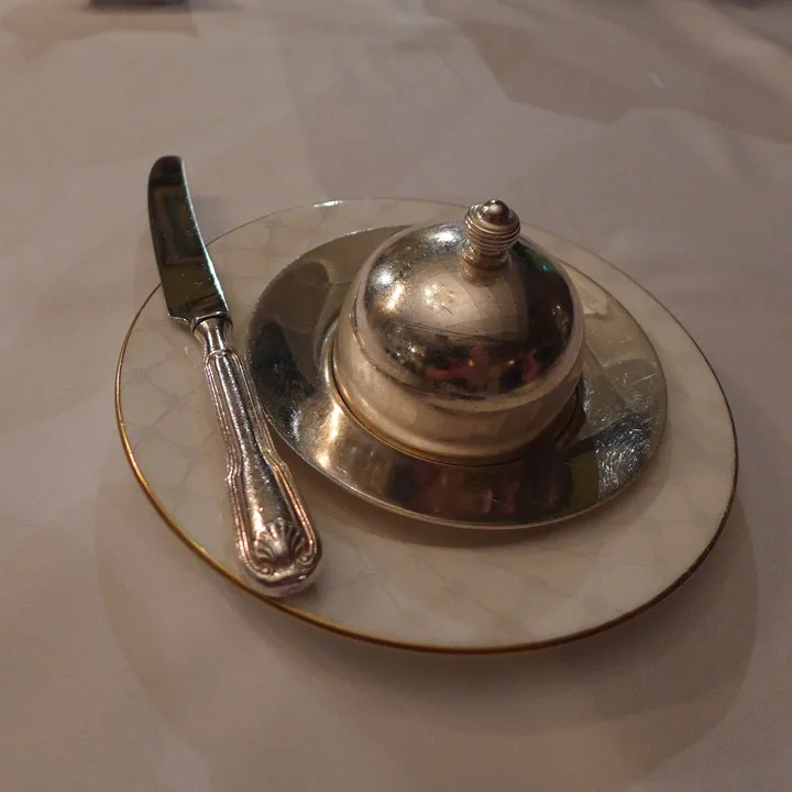 Smøret kommer staslig presentert.