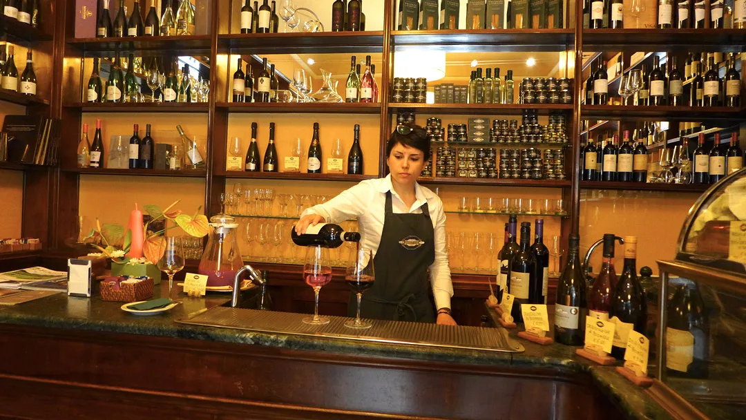 Kvalitetsvin på glass. Vi er jo tross alt midt i vinland.