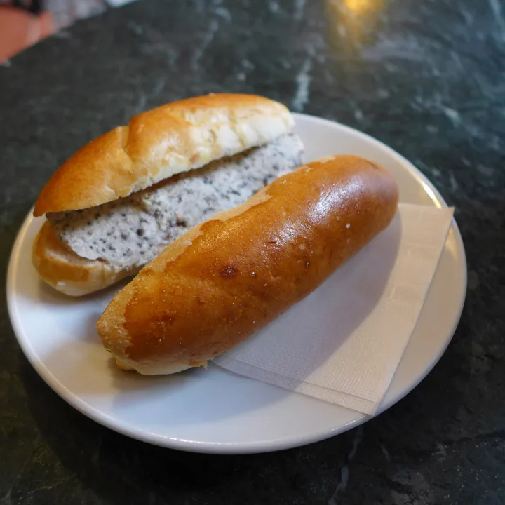 Panini med trøffelkrem og foie gras.