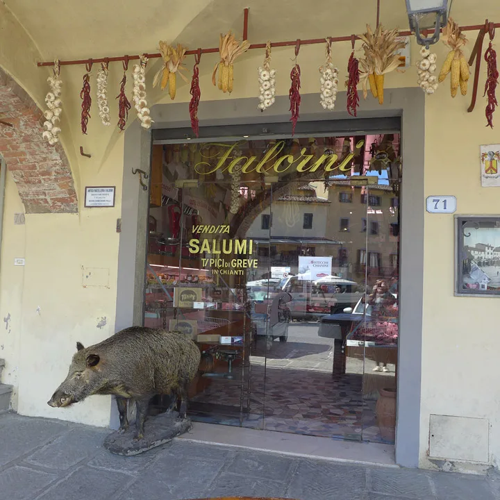 Slakteren i Greve. Falorin på torget.