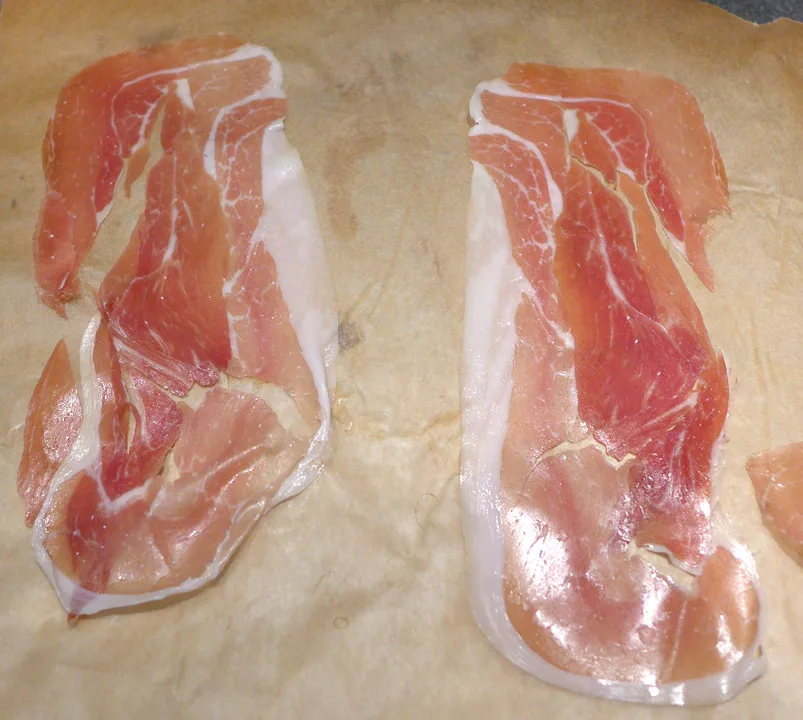 Spekeskinke på stekebrett