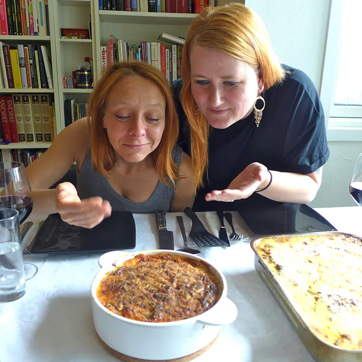 xxx og jeg nyter synet av moussaka i rund form. Lurer på hvem som har laget denne.