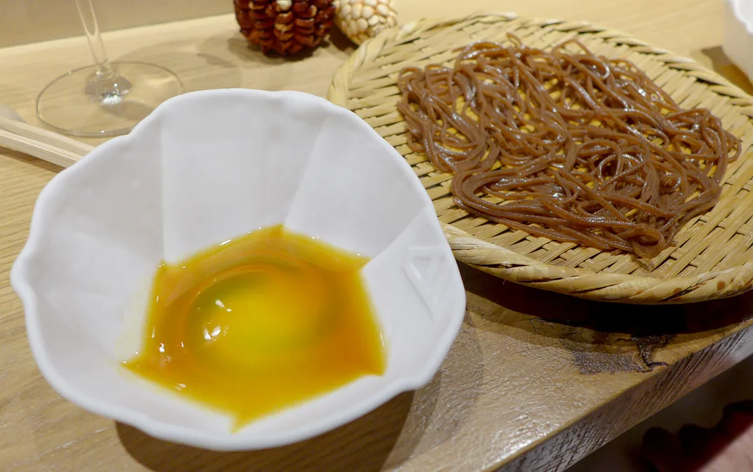 Nikkei soba tsuyu. Litt kjedelig rett. Egentlig helt unødvendig å ha med på menyen, synes vi, da.