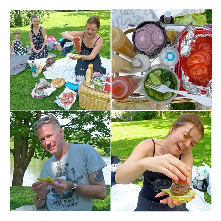  Vilde Sofie, Tanja og Åshild bygger sin egen burger. Tilbehøret har alle bidrat med. Erik koser seg med grillet ananas som dessert. Åshild stabler burger.