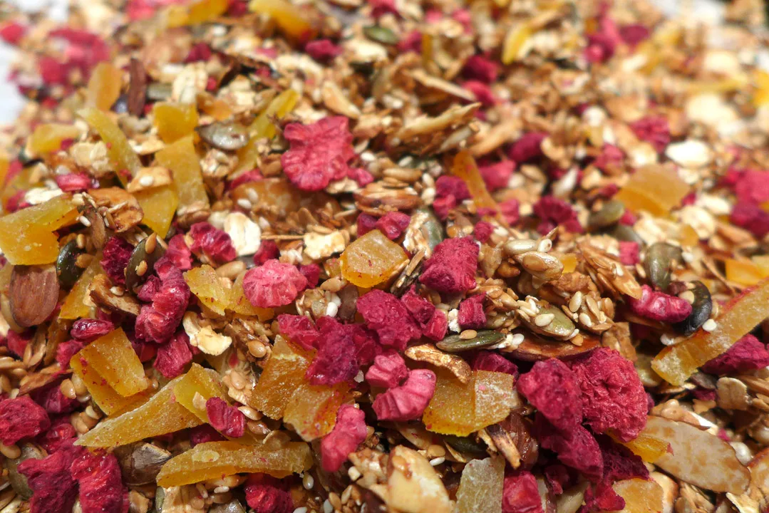 Ferdigblandet honningkorn med godsaker.