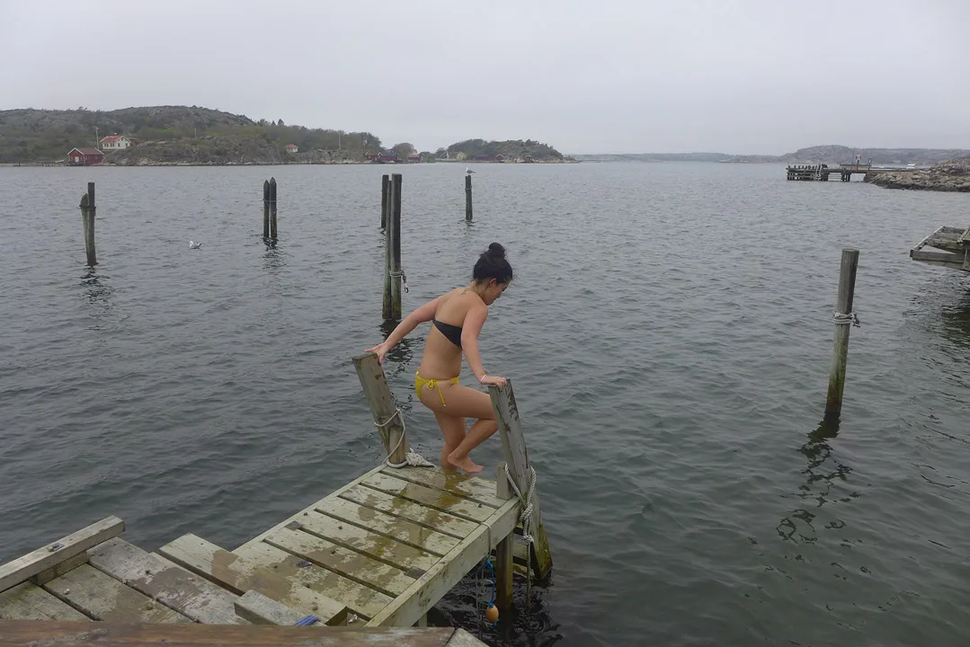 Bad i havet tidlig i mai. 6 grader i vannet.