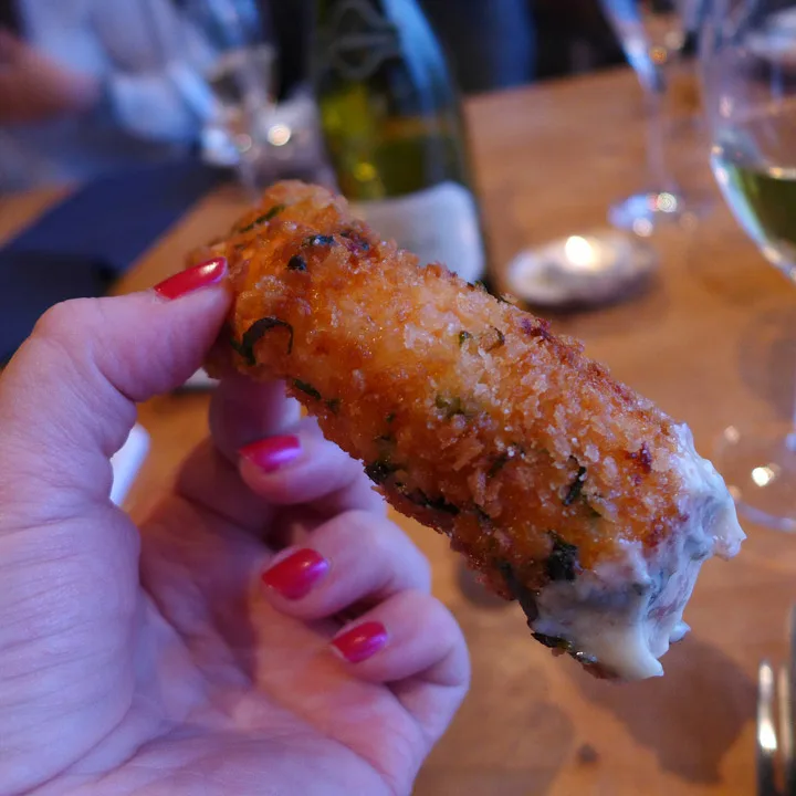 Disse sjøkrepshalene er noe av det beste jeg har spist. Crunchy på utsiden og søtt og saftig på innsiden.