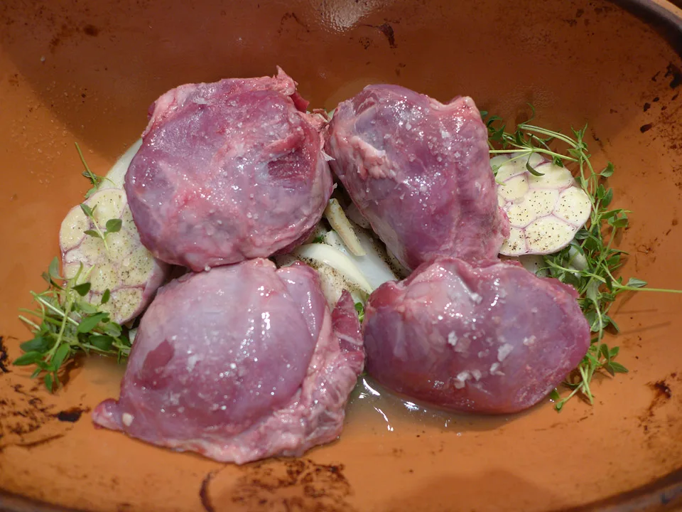 Kjakene er klare for ovnen.