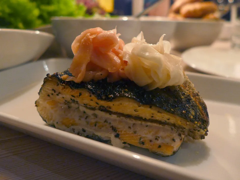 En tørr fisk med japansk innslag i form av syltet ingefær. Skal si denne restauranten tar oss med verden rundt.