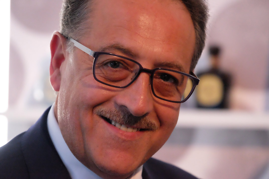 Det kan bekreftes av Salvatore ser fornøyd ut.