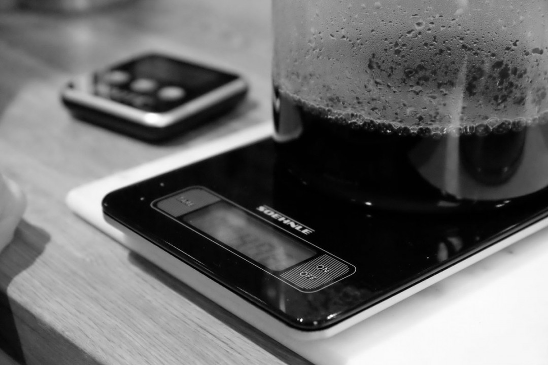 En bra digitalvekt er viktig når du brygger kaffe.