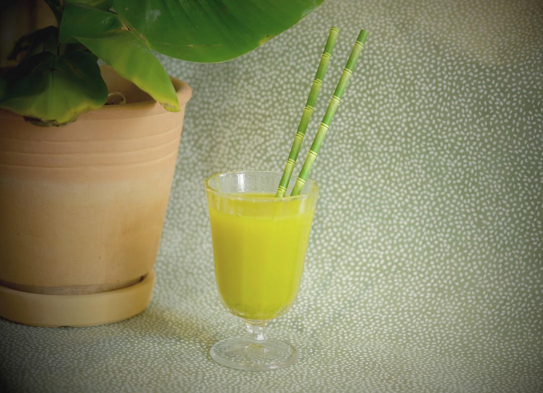 Jeg har laget Radkos cocktail, men byttet ut aminosyrene med frisk gurkemeie.