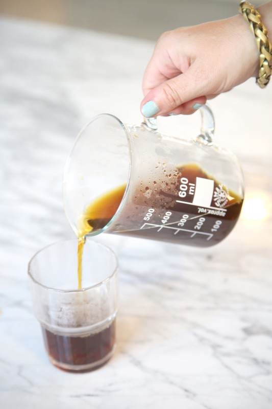 På Satan får du kaffe i reagensrør. Det blir ikke mer hipster en det.