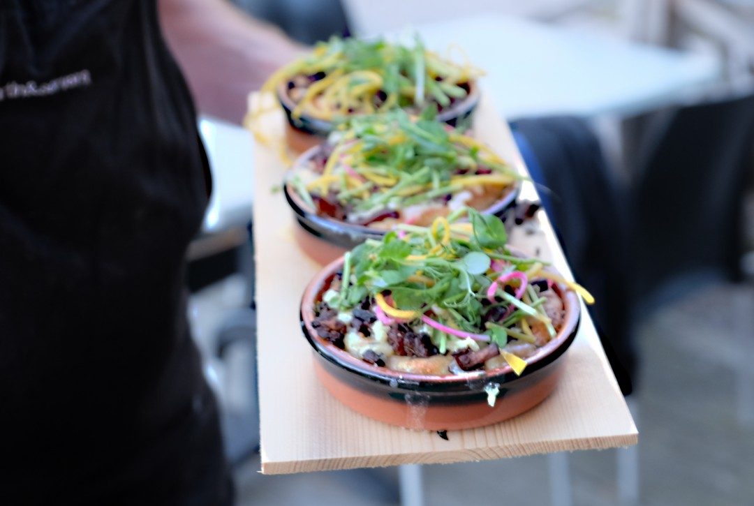 Slik serveres kantarell-focaccia på Norrqvarn hotell.