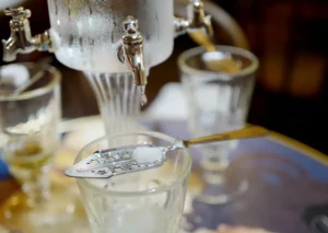Absinthe – tør du møte den grønne fe?