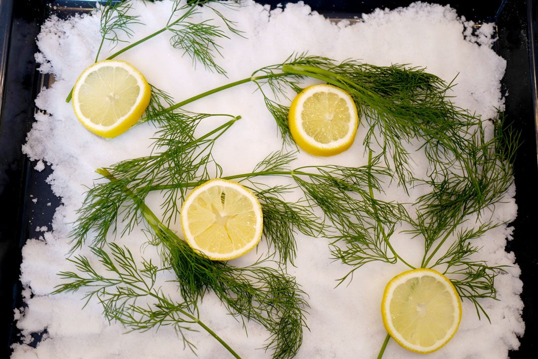 Salt baking av fisk Foto: Helle Øder Valebrokk